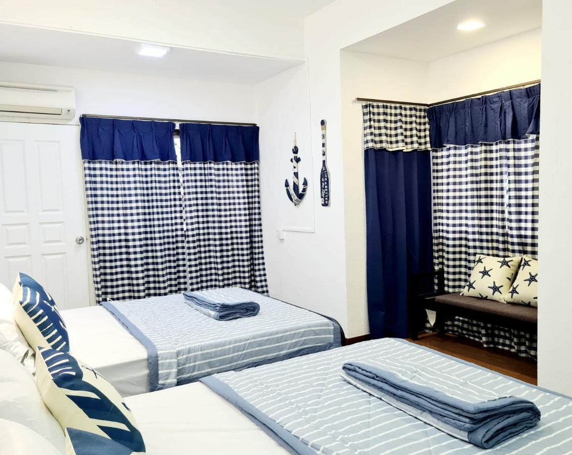 527 Beachhouse L 5 Bedroom With Swimming Pool - 3Min Walk To The Beach Танджунг-Бунга Экстерьер фото