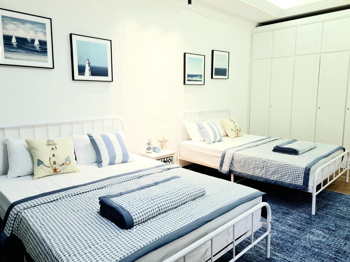 527 Beachhouse L 5 Bedroom With Swimming Pool - 3Min Walk To The Beach Танджунг-Бунга Экстерьер фото