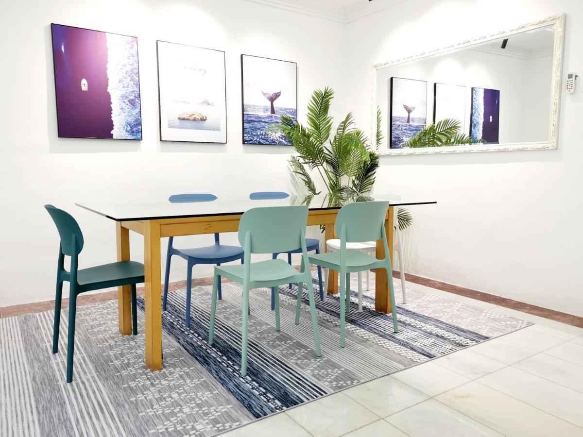 527 Beachhouse L 5 Bedroom With Swimming Pool - 3Min Walk To The Beach Танджунг-Бунга Экстерьер фото