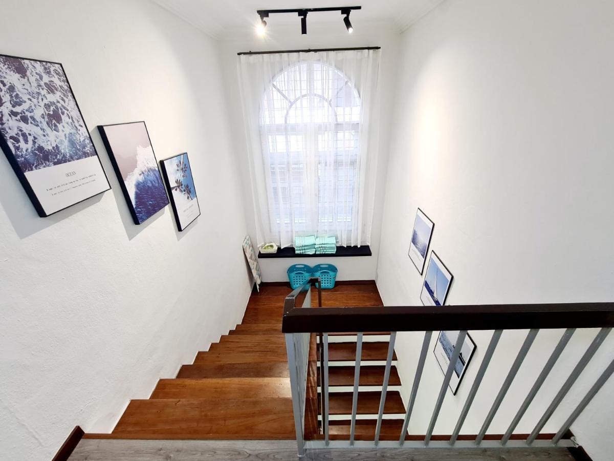 527 Beachhouse L 5 Bedroom With Swimming Pool - 3Min Walk To The Beach Танджунг-Бунга Экстерьер фото